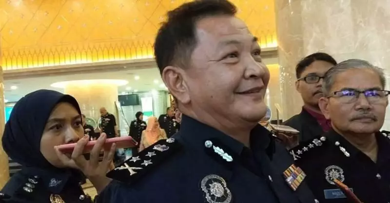 【新任警隊一哥出訪】一身便服突擊巡視三間警局,讓民眾感到吃驚!