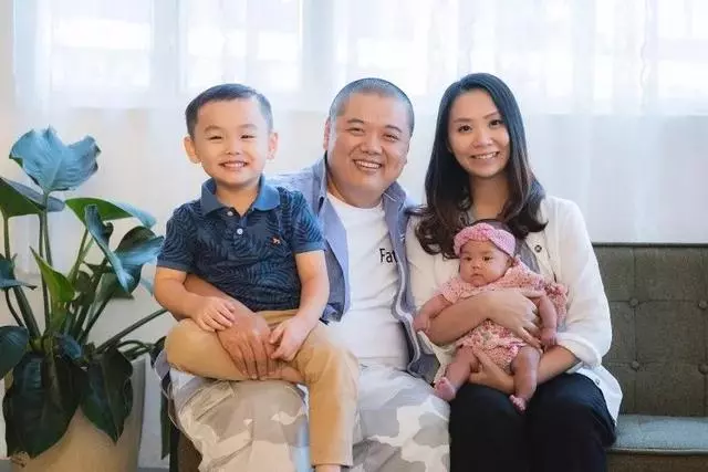 老婆早產大量失血切子宮保命!47歲知名男星:寶寶出生只有1.9磅!