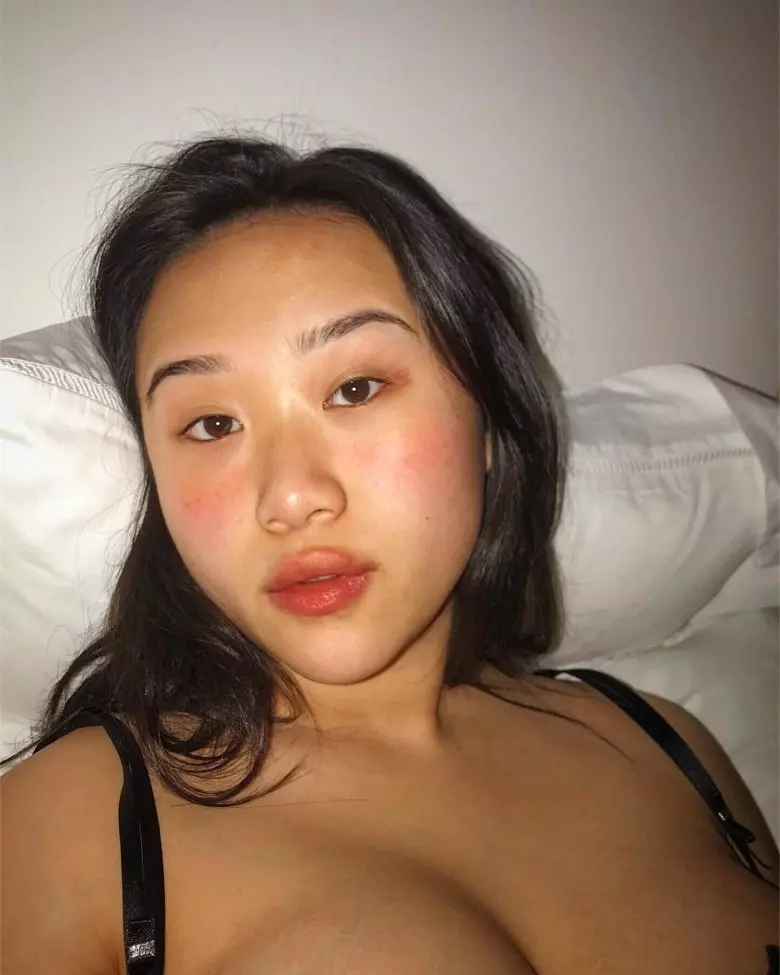 【林憶蓮女兒超辣!】21歲愛女Renee遺傳媽媽好身材,G cup震撼網民!超多性感照曝光~