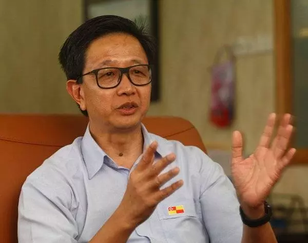 土著不諳華文拒請!鄧章欽忍不住對馬智禮開炮!網民紛拍手叫好!