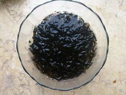 【黑心商家大揭秘】:你吃的是紫菜還是塑膠?吃了一年的紫菜,今天才恍然大悟3招教你辨別真假紫菜