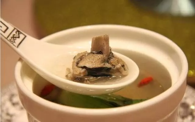 年過五十歲,應該清理腎臟了,每天做三分鐘【養腎操】,記憶力都變好了