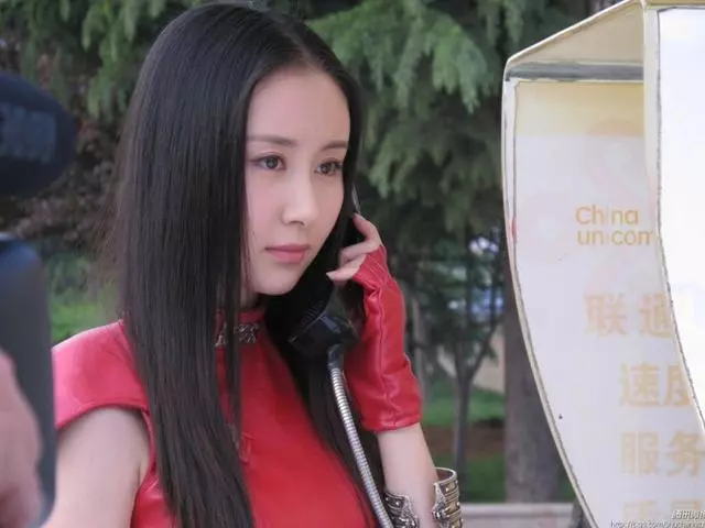 兩姐妹都是童星出道87年的姐姐完全不輸98年的妹妹,基因強大