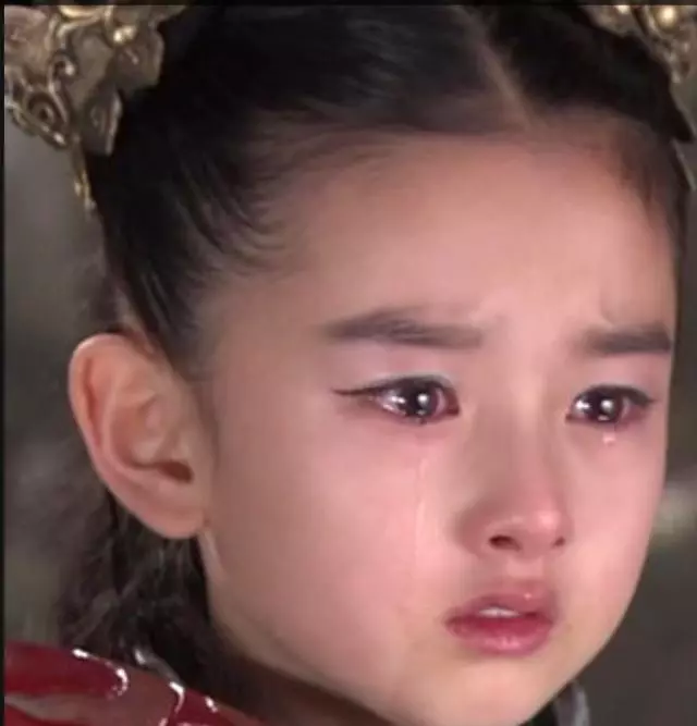 兩姐妹都是童星出道87年的姐姐完全不輸98年的妹妹,基因強大