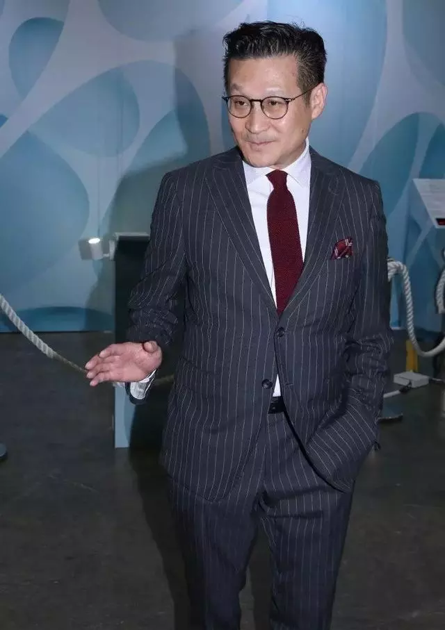 【何艷娟疑似新男友現身】陳燿璋面帶微笑