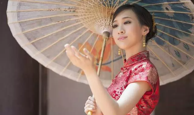 有三種女人,婚前旺父母,婚後旺丈夫,晚年旺子女,娶了就能享福