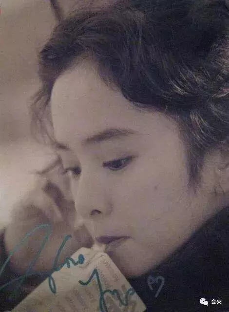 被譽為「1990年代最可愛女孩」葉蘊儀。14歲走紅23歲閃婚27歲「失婚跌落谷底」 如今46歲浴火重生美翻!