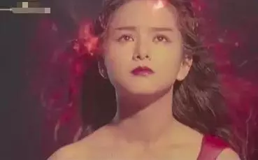 被譽為「1990年代最可愛女孩」葉蘊儀。14歲走紅23歲閃婚27歲「失婚跌落谷底」 如今46歲浴火重生美翻!