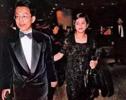 被譽為「1990年代最可愛女孩」葉蘊儀。14歲走紅23歲閃婚27歲「失婚跌落谷底」 如今46歲浴火重生美翻!