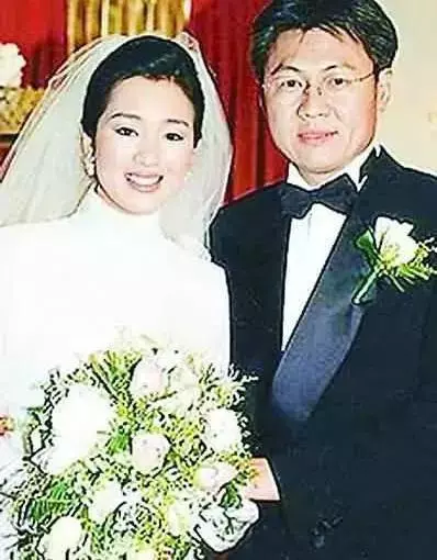 53歲鞏俐嫁給71歲法國女神收割機怎麼了?這麼A才是鞏皇!