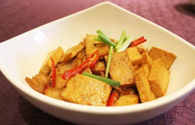 幾道家常素菜美食做法,學會後做給家人吃絕對好吃的停不下筷子!