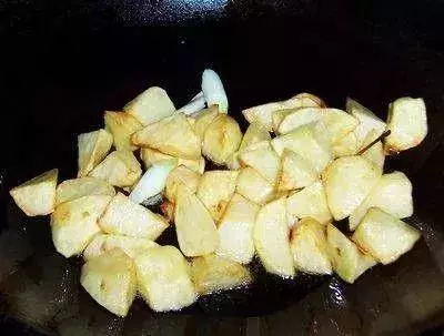 幾道家常素菜美食做法,學會後做給家人吃絕對好吃的停不下筷子!