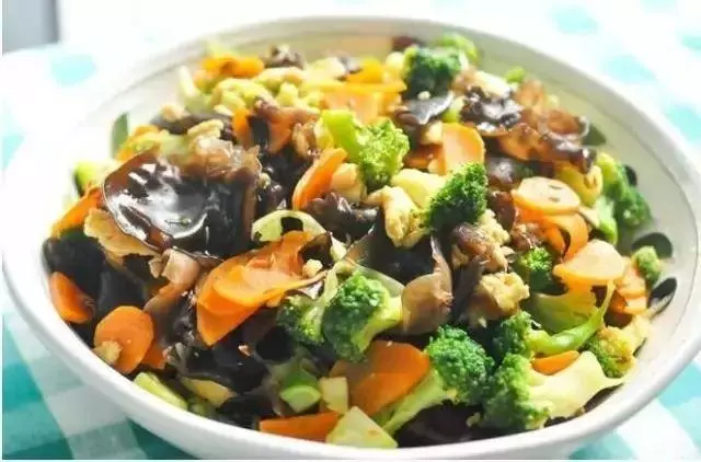 幾道家常素菜美食做法,學會後做給家人吃絕對好吃的停不下筷子!