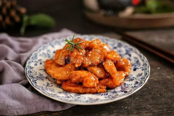 半斤豬肉2個雞蛋,教你做開胃又下飯的家常菜,比小酥肉更好吃!