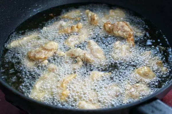 半斤豬肉2個雞蛋,教你做開胃又下飯的家常菜,比小酥肉更好吃!