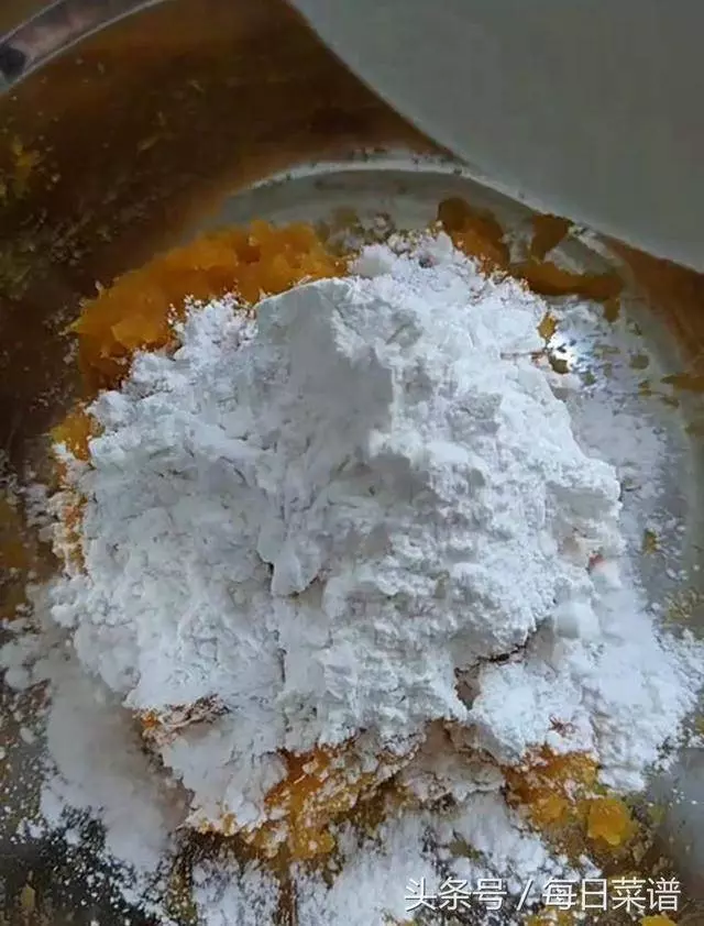 教你做最好吃的紅薯丸子,軟糯香甜,一上桌就搶光