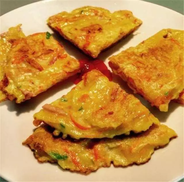 土豆別再炒著吃,換種新做法,咬一口焦香酥脆,簡單易做好吃極了
