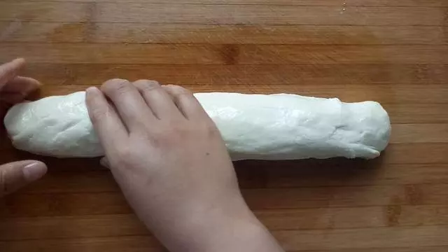 突發奇想用蘿蔔做成煎餅,沒想到出奇的好吃,孩子每天都鬧著要吃