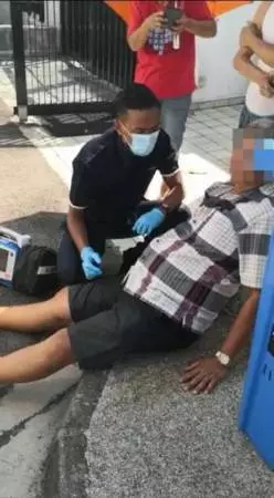 【新加坡】 藝人蔡恩來父親否認推人, 促鄰居不要將兒子拖下水 !