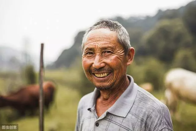 長壽的人,一般有這4個共同特點,醫生:擁有其中2個您都會更健康!