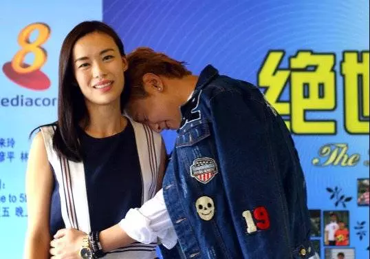 與黃思恬露骨私訊外泄,緋聞女友林慧玲IG取消追蹤方偉傑 !