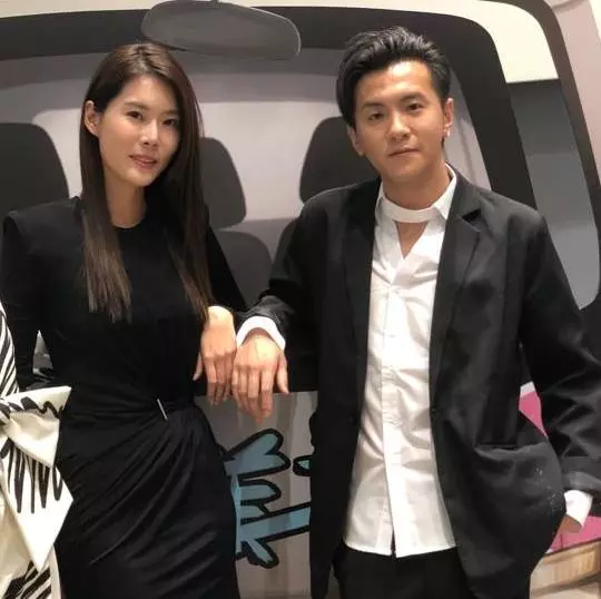 與黃思恬露骨私訊外泄,緋聞女友林慧玲IG取消追蹤方偉傑 !