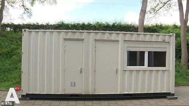 Airbnb預訂 一晚531令吉住宿 竟是路邊貨櫃