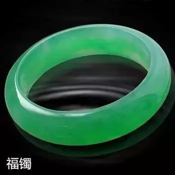 老祖宗告訴你:女人戴手鐲也有講究,左手千萬不要戴!