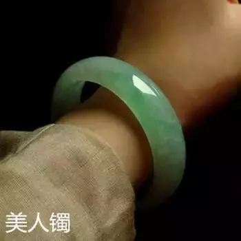 老祖宗告訴你:女人戴手鐲也有講究,左手千萬不要戴!