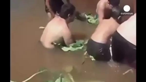 真實案件!巴西少年於水中清下水道,卻被突然吸下去!讓人看了頭皮發麻!