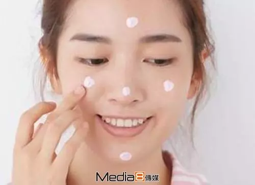 凡士林也開外掛 ! 10種超乎想像的使用法讓人再也離不開啦 !