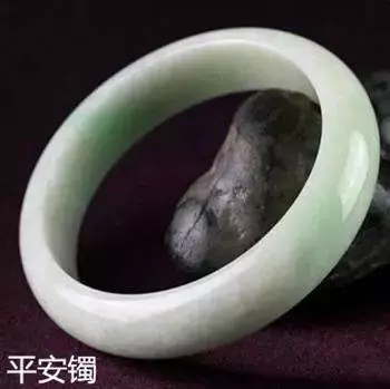 老祖宗告訴你:女人戴手鐲也有講究,左手千萬不要戴!