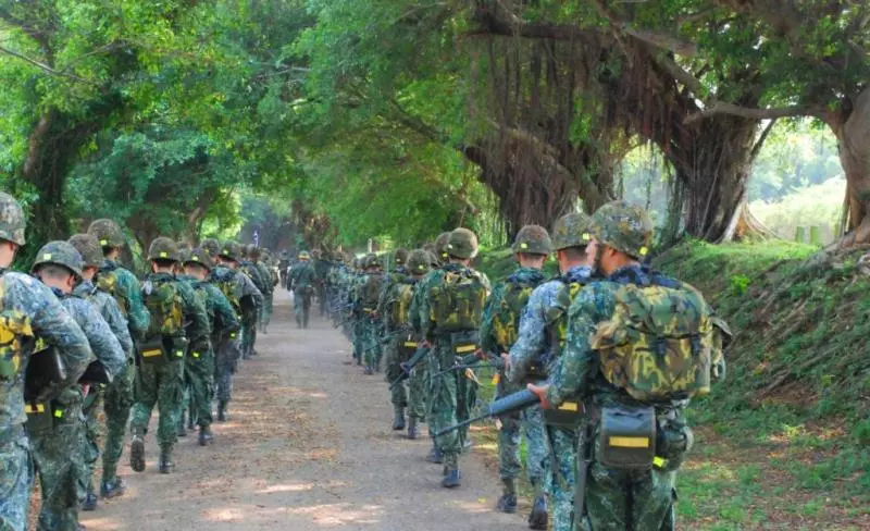 天氣熱就「禁止體測一周」? 官兵匿名幹譙陸軍司令決策:「打仗受傷,就禁止打仗?」