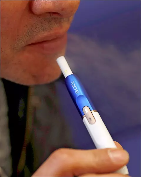 電子菸同樣會搞快你的身體!研究報告:長期吸入會導致肺部出大問題。