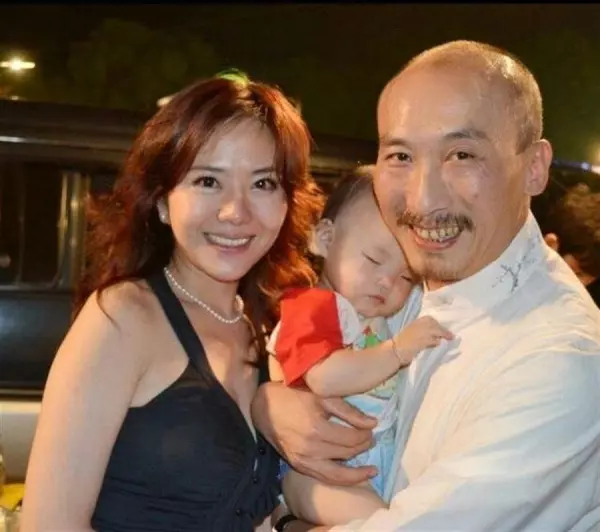 小潘潘近況曝光,與老公分居成「落難董娘」!江欽良被起訴「詐貸農會11億元」:是我拖累她!