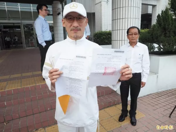 小潘潘近況曝光,與老公分居成「落難董娘」!江欽良被起訴「詐貸農會11億元」:是我拖累她!
