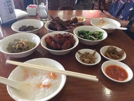 周末走起!新加坡全島最便宜自助餐大盤點,15新幣/人起