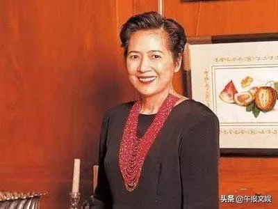 劉鑾雄原配相貌驚為天人,陪伴大劉白手起家,抗癌十年終抑鬱而亡!