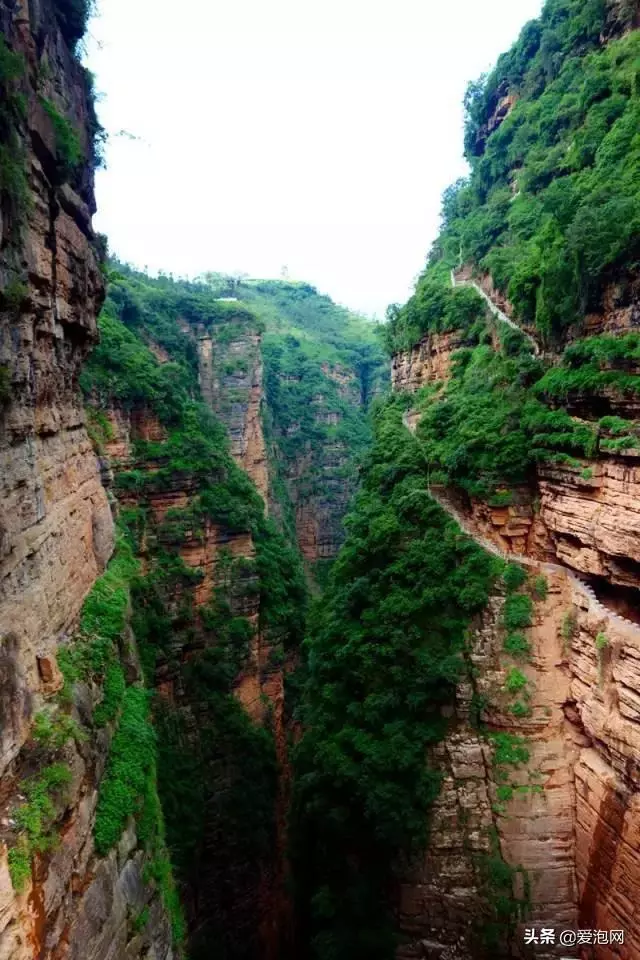 藏在大山深處的奇景,雲南武定己衣大裂谷,幾近原始的處女地!