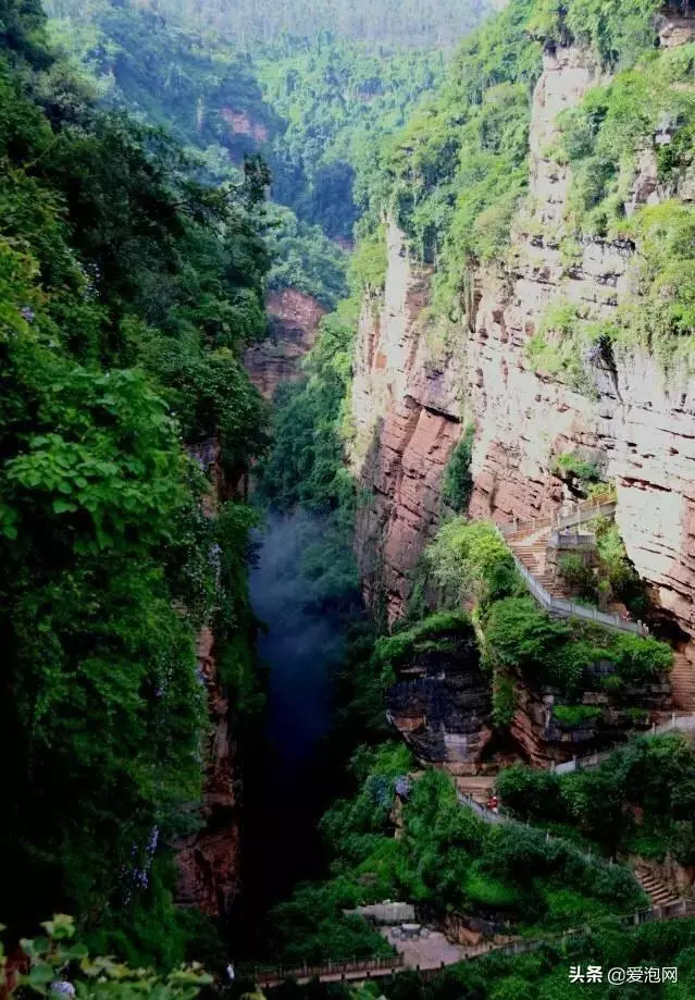 藏在大山深處的奇景,雲南武定己衣大裂谷,幾近原始的處女地!