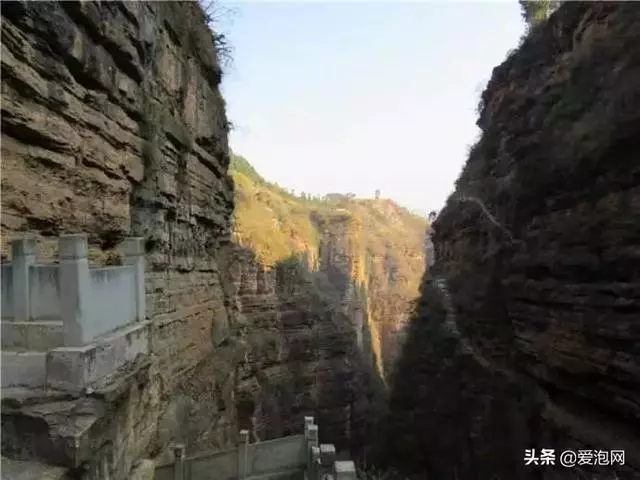 藏在大山深處的奇景,雲南武定己衣大裂谷,幾近原始的處女地!