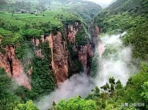 藏在大山深處的奇景,雲南武定己衣大裂谷,幾近原始的處女地!