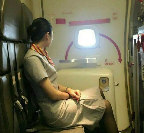 空姐下飛機後為什麼不回家,卻要在酒店開房,看完你就明白了
