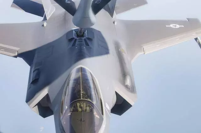 美國軍事打擊伊朗,這國將是最大幫手,F-35戰機敢到伊朗上空?