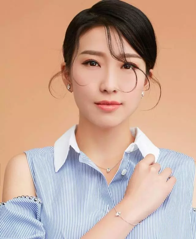 tvb花旦姚子羚疑偷吃人夫床照曝光,姚子羚變黃心穎2.0 網友罵爆