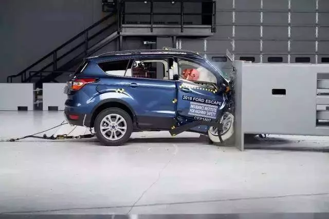 車裡內哪一個位置最安全?答案令人驚嘆!