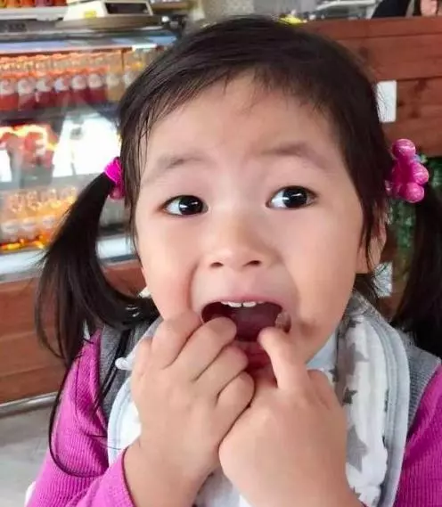 阿雅女兒證明:媽媽攢了一輩子的美貌一股腦兒發揮到了女兒身上!
