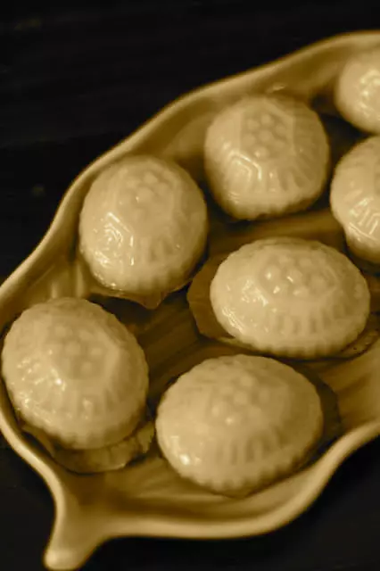 傳統糕點(Ang Ku Kuih )紅龜糕 ~ Step By Step 教你從餡料,糕皮到做成紅龜糕,非常簡單