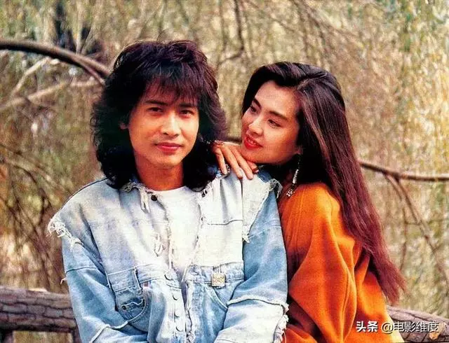 59歲齊秦娶小24歲嬌妻,生有一兒一女,一家4口幸福美滿!