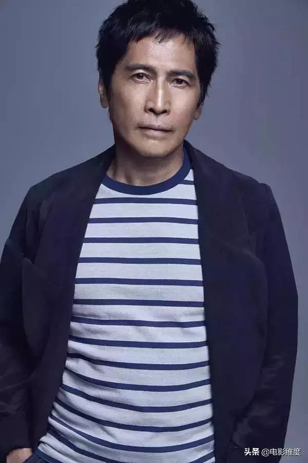59歲齊秦娶小24歲嬌妻,生有一兒一女,一家4口幸福美滿!